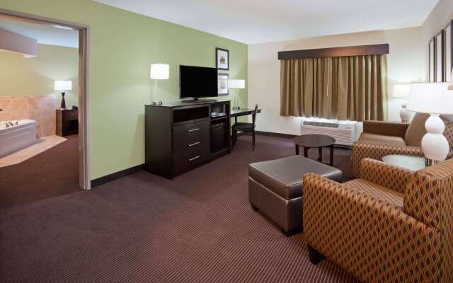 AmericInn by Wyndham DeWitt
