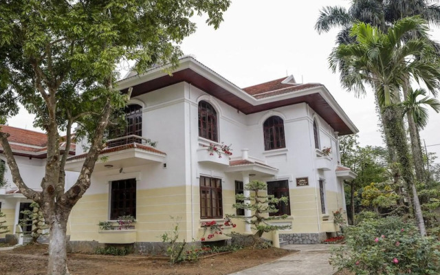 Van Xuan Royal Hotel