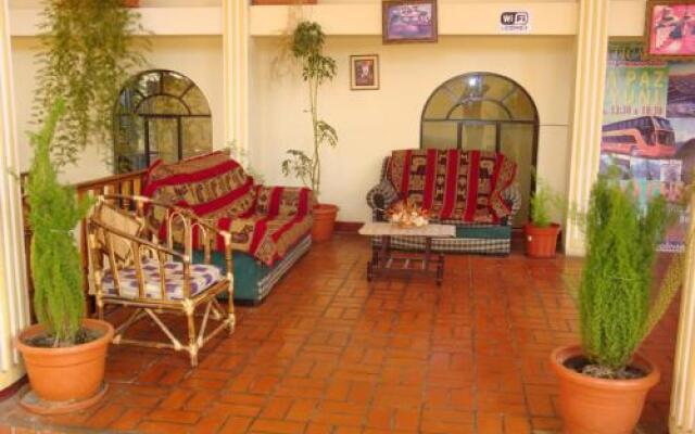 Hotel Mirador del Lago