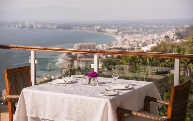 Grand Miramar All Luxury Suites & Residences