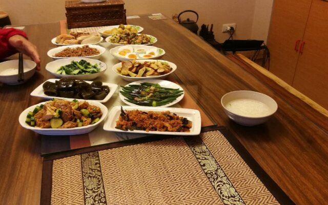Qi Hua Zhen Ju Homestay