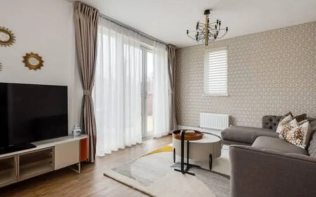 Tranquil 4-bed Oasis Modern Chic