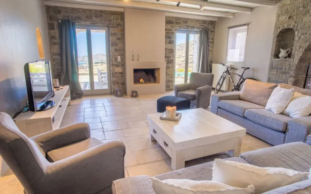 Villa Ernesto in Paros