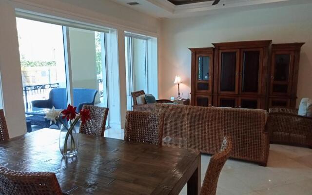 Landmark Unit 102