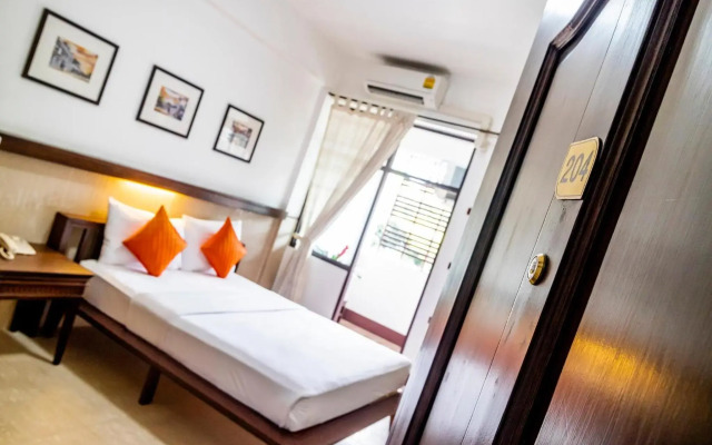 Sakulchai Place Hotel