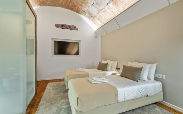 King David Suites 102 by Homie