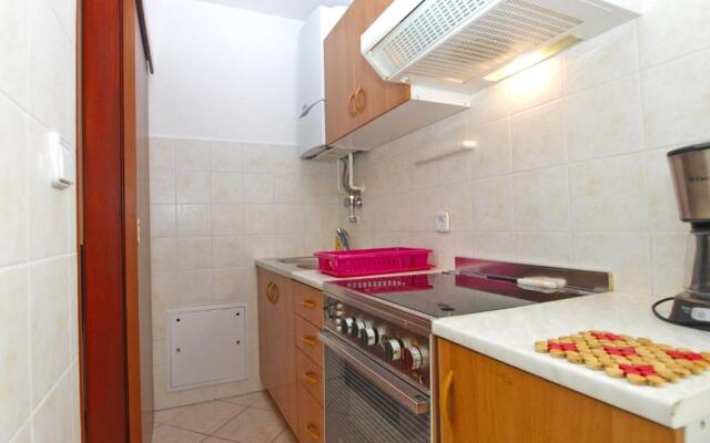 Apartment Alma 1600