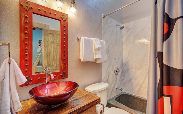 Eagle Ridge Escape 5 Bedroom Townhouse by RedAwning