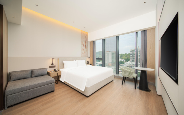 Holiday Inn Zhuhai City Center by IHG