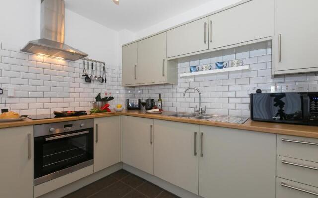 21 Carthew Court