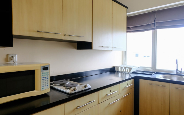 Homey And Cozy 3Br At Braga City Walk Apartment