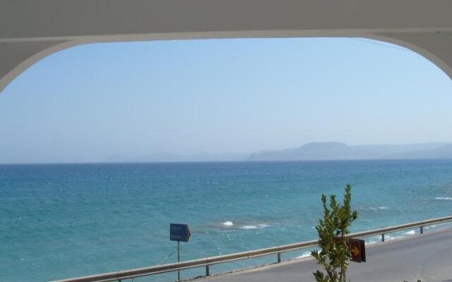 Minos Apartments & Studios II