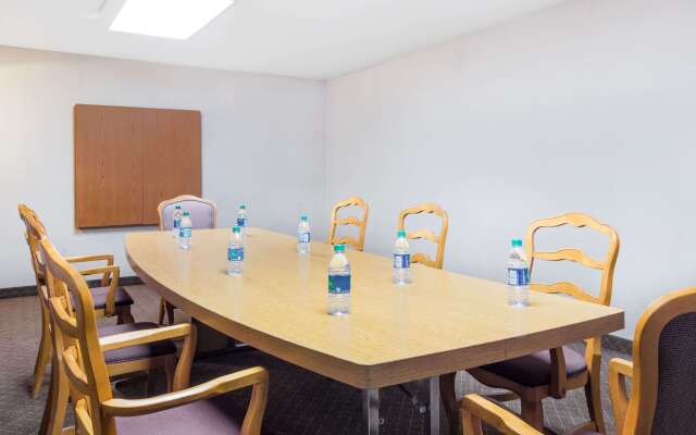 Ramada by Wyndham Macon