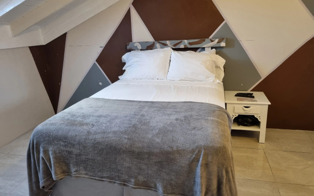 Leisure Duplex At Csompo Silver Manor