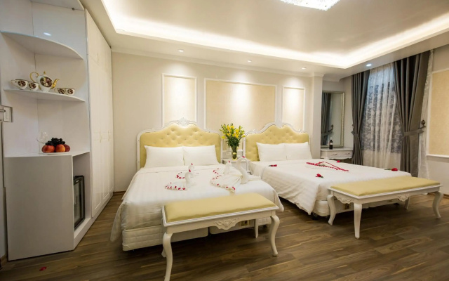 Little Hanoi Deluxe Hotel