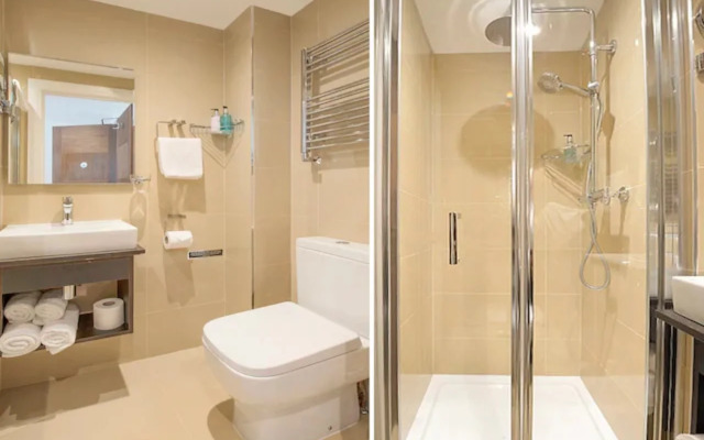 OYO Townhouse 30 Sussex Hotel