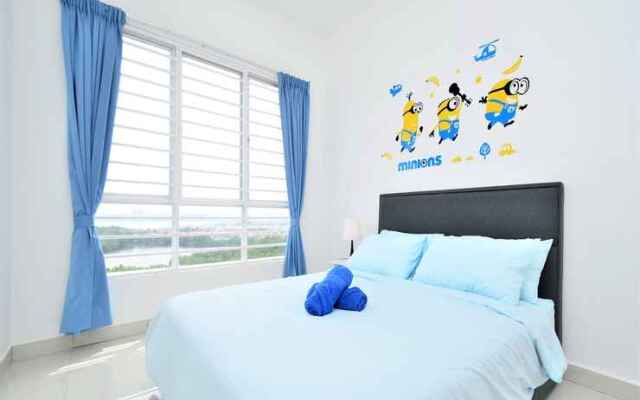 Minions Homestay_Near KLIA_WIFI + TV Box