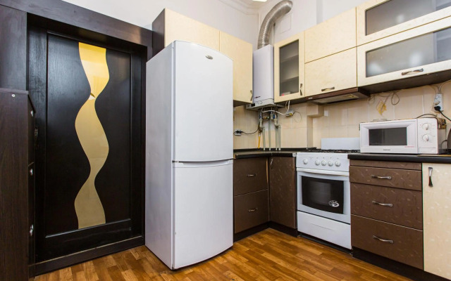 Apartment on Staroevreyska street 17