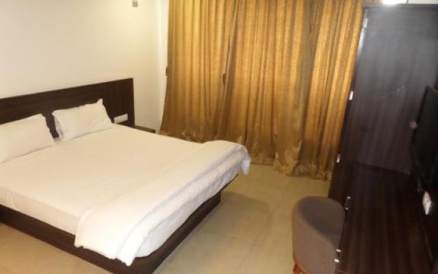 Hotel Manasi Royal