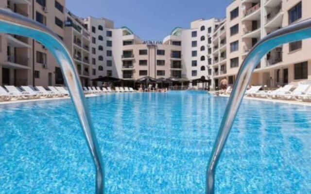 Studio in Avalon Complex