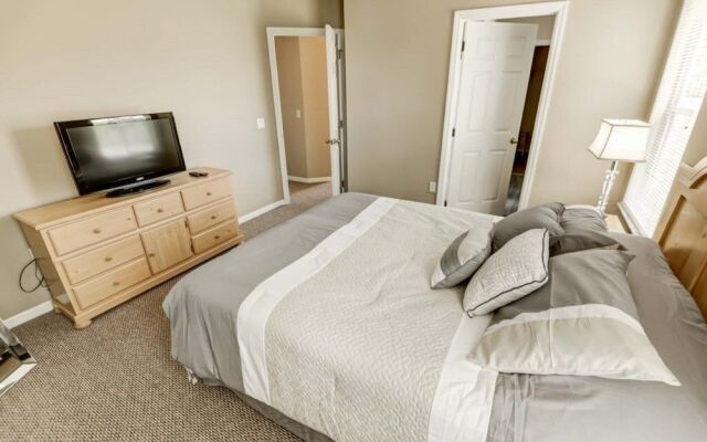 Southern Palms Pool 3 Bedroom Home by RedAwning