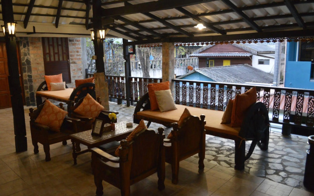 Baan Thai Homestay by bGb Villas - Hostel