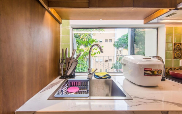 Sunny Home Apartment