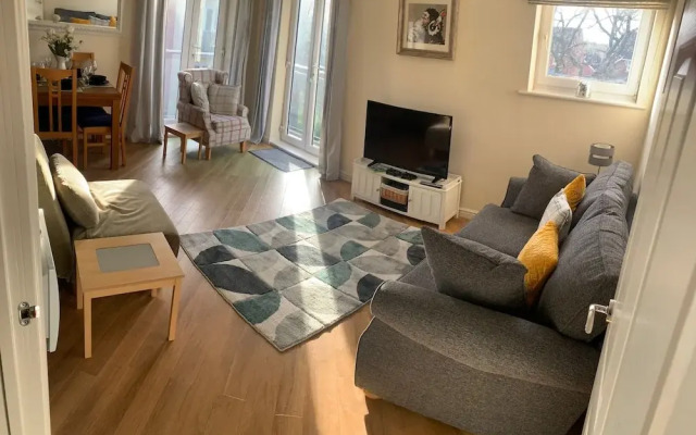 Sleeps 4/6 pet Friendly Parking nr Nec/warwick uni