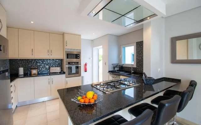 Casa Ana Superbly Renovated With Heated Private