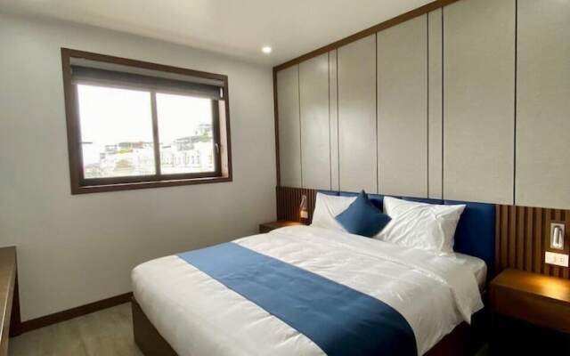 Crystal Holiday Halong Hotel