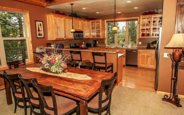 Snow Summit Chalet 1086 by RedAwning