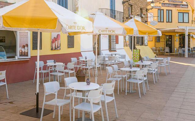 Comfy Holiday Home in Denia near Playa Beach