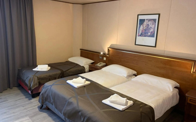 Hotel Neue Post I contactless self check-in