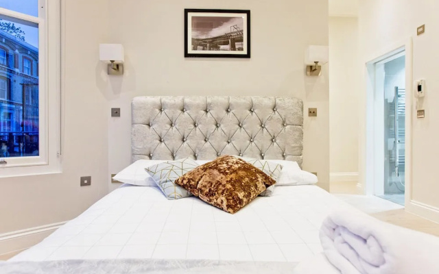 High Street Kensington by Viridian Apartments