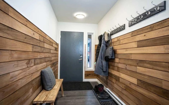 Alpine Escape by Revelstoke Vacations
