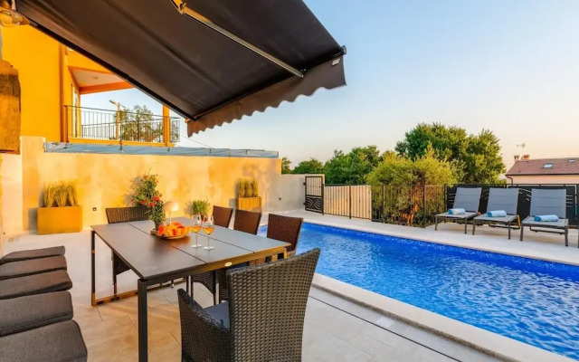 Beautiful Apartment With View