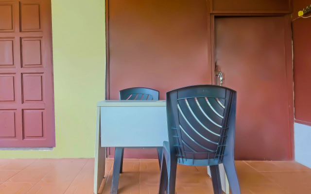 OYO 90675 Holiday View Inn