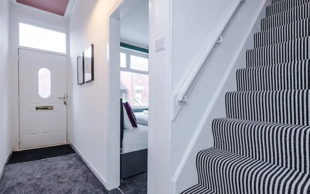 Newly Renovated home-Manchester