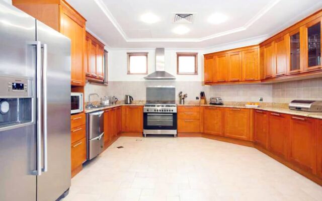 Kennedy Towers - Frond E Villa