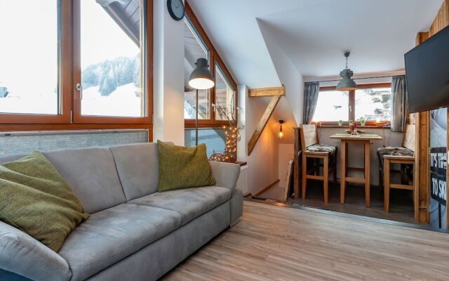 Modern Holiday Home in Salzburg with Swimming Pool