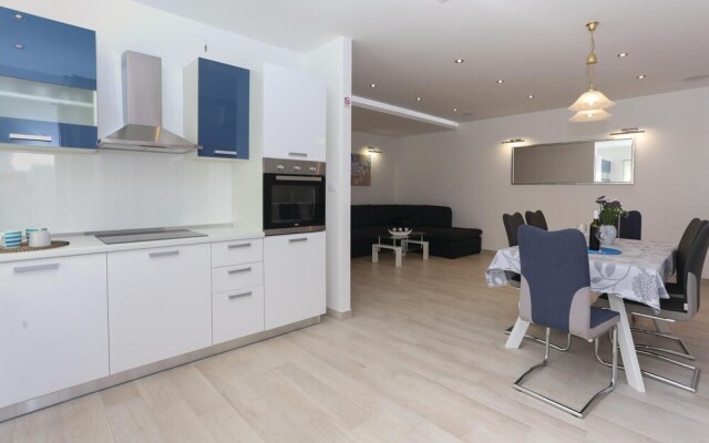 Stunning Home in Kastel Stafilic With Wifi and 6 Bedrooms