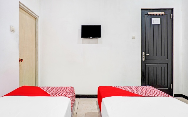 OYO 90442 Almeira Homestay Syariah Sub