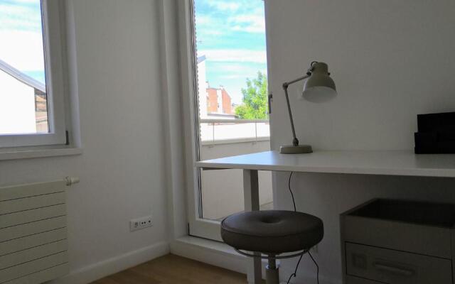 Izzy - 5 min walk from the main square