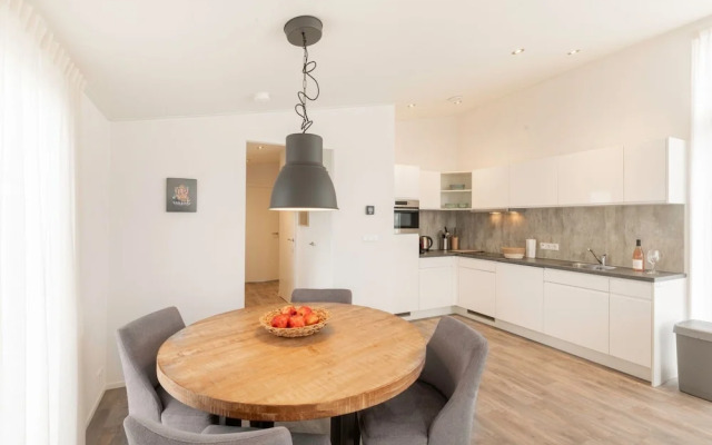 Modern, High-quality Chalet With Wifi Near the Oosterschelde