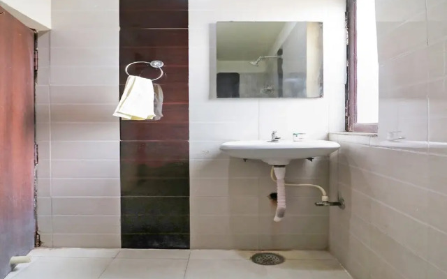 OYO 45599 Hotel Aaditya