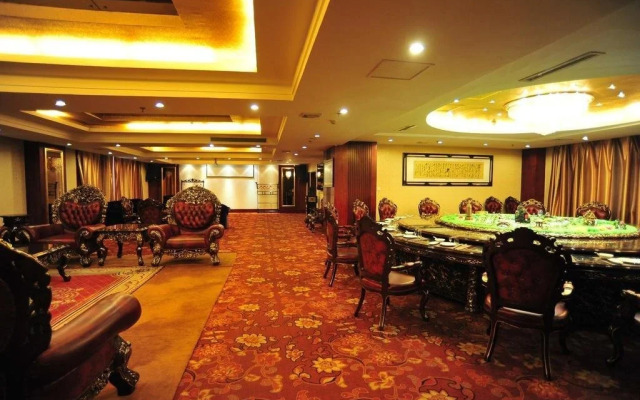 Fuyang Jinggong Hotel