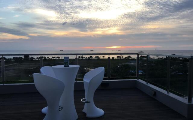 Goldenbay Hotel