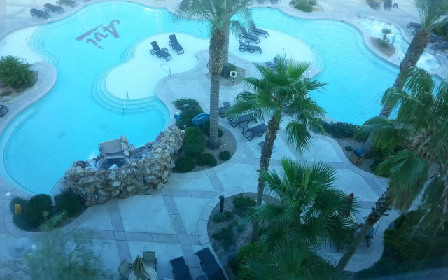 Avi Resort & Casino