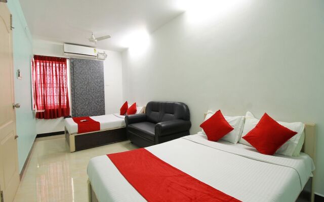 OYO 10835 Hotel Sri Sant