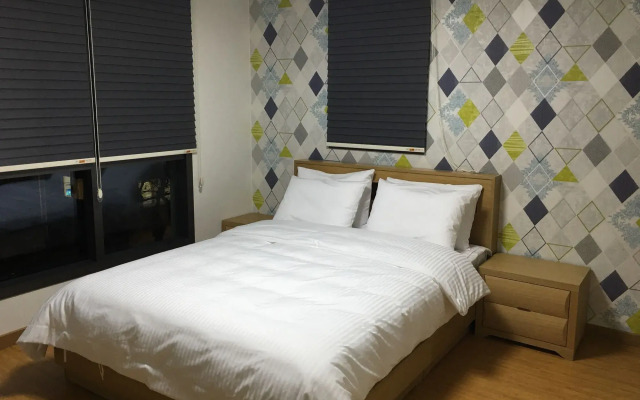 Hongdae Hostel 88 Seoul Crown